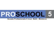 Logo von "PROSCHOOL 5", darunter Text "Scoala Profesionala 5 mun. Balti, Moldova". Blauer Balken links, grauer rechts.