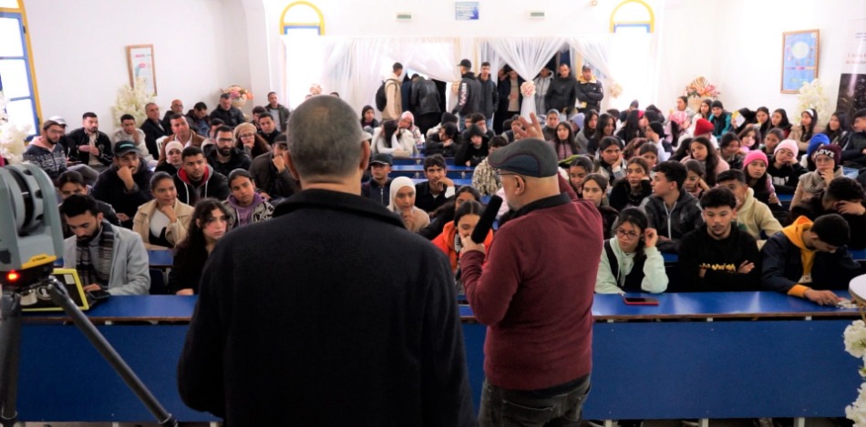 Besucher am Tag der offenen Tür CSFB Soliman 